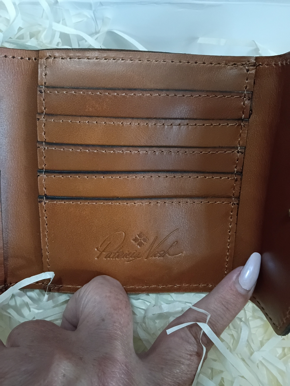 Patricia Nash VintagEuc Kiss Lock Brown Leather Bifold Wallet with Floral Emboss - Picture 5 of 12